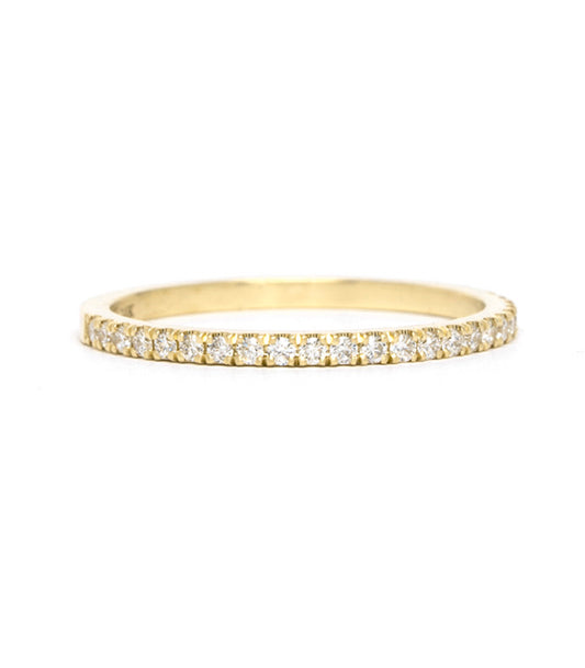 Front view of Puro Pave Diamond Band in yellow gold.